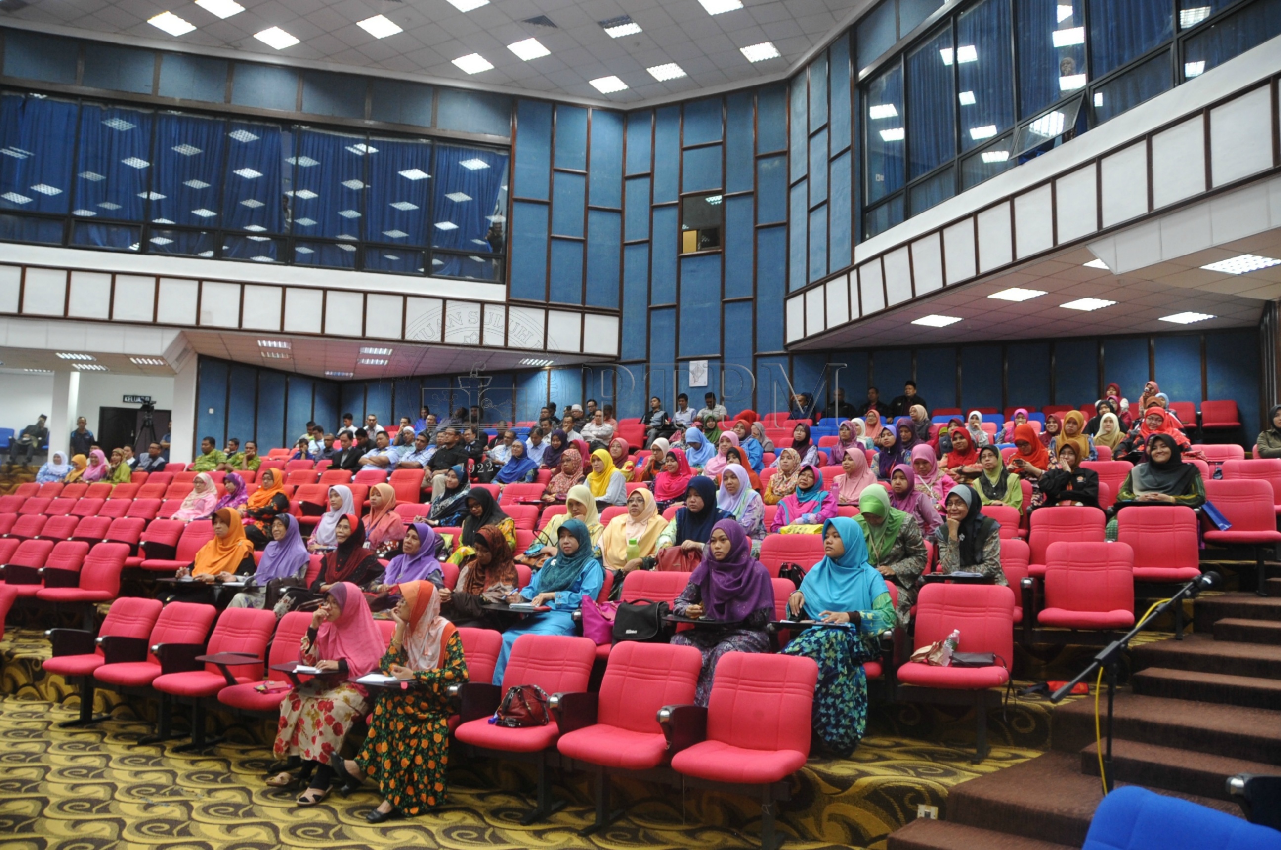 PRO 14 109 HIJRAHPRO 8556